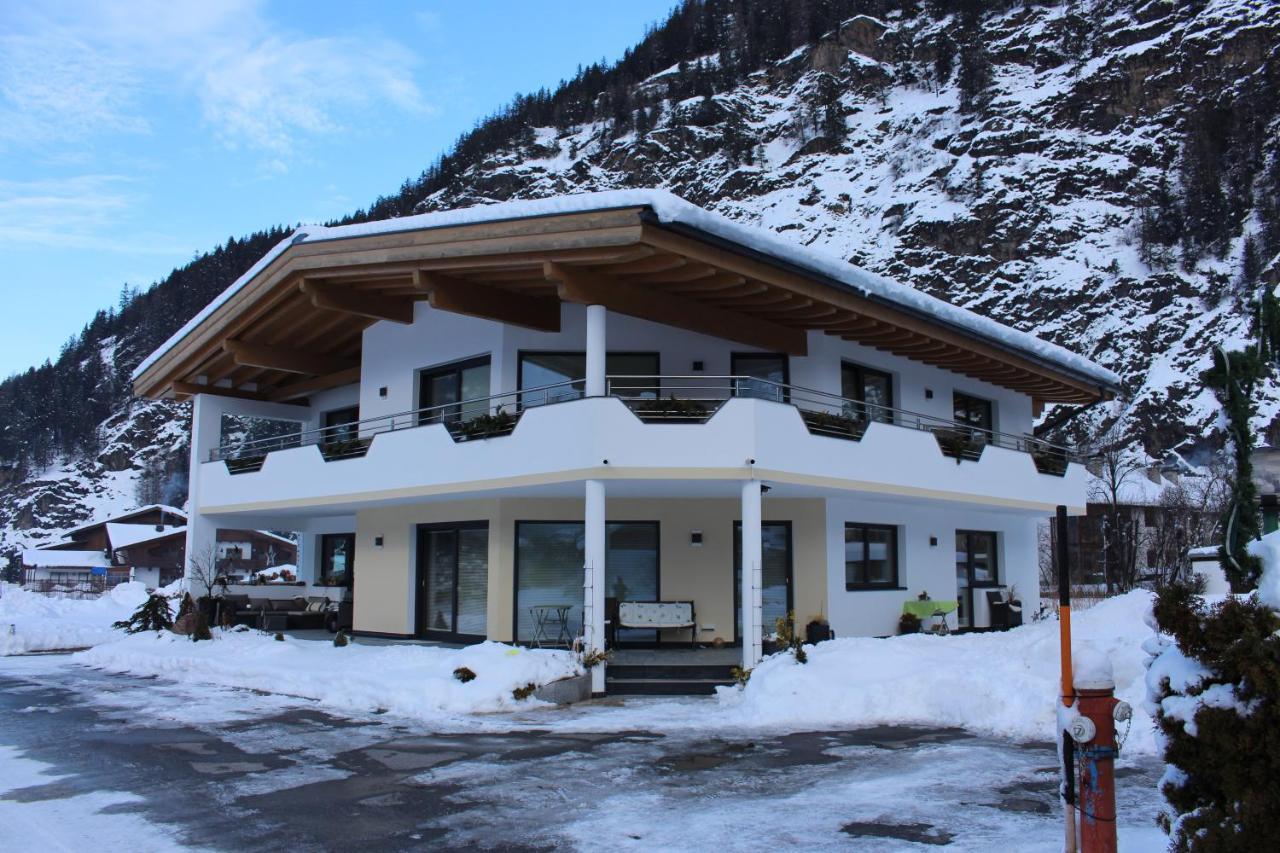 Apart Adlerblick Längenfeld Exterior photo