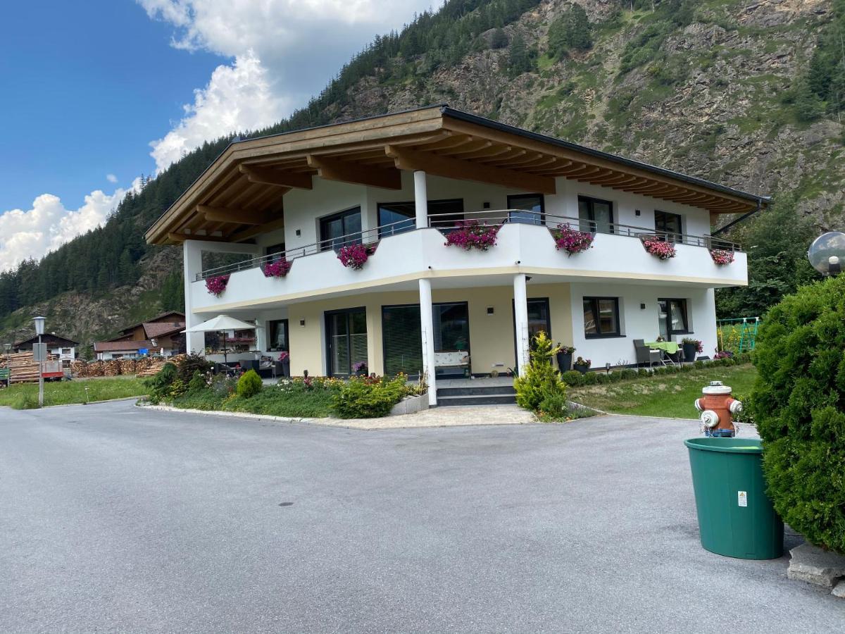 Apart Adlerblick Längenfeld Exterior photo